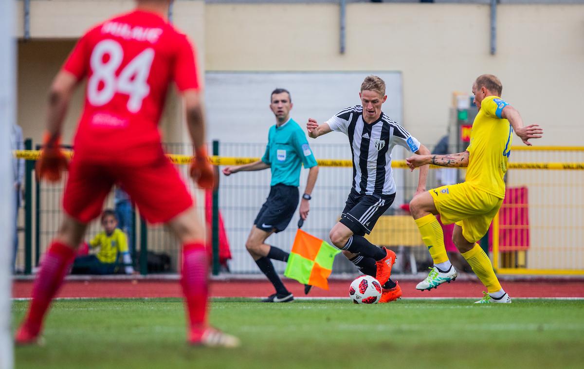 Domžale Mura | Domžalčani so na prvi četrtfinalni tekmi s 3:2 premagali Muro. | Foto Urban Meglič/Sportida