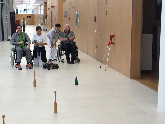 Terapija je primerna za geriatrične paciente z nevrološkimi oziroma travmatološko-ortopedskimi obolenji.  | Foto: KAV/Mierau