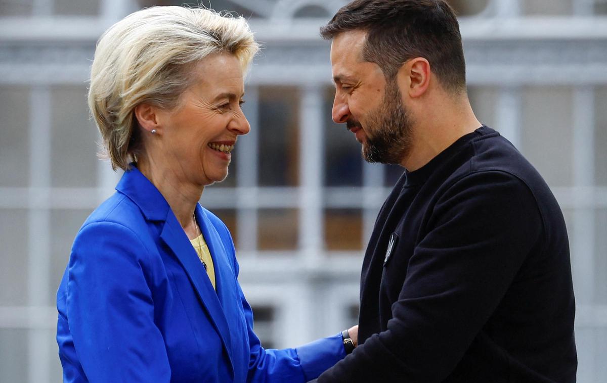 Ursula von der Leyen, Volodimir Zelenski | "Sredstva so namenjena ohranjanju delovanja ukrajinske države, medtem ko se ta bori za preživetje," je zapisala Ursula von der Leyen. | Foto Reuters