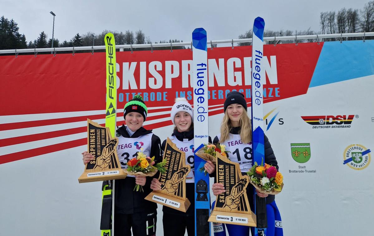 Tina Erzar | Tina Erzar se veseli nove zmage. | Foto SloSki