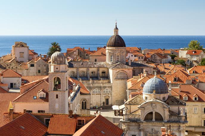 dubrovnik | Na Hrvaškem so lani prvič dosegli več kot deset milijard evrov prihodkov od tujih turistov. Na fotografiji hrvaški turistični biser Dubrovnik. | Foto Thinkstock