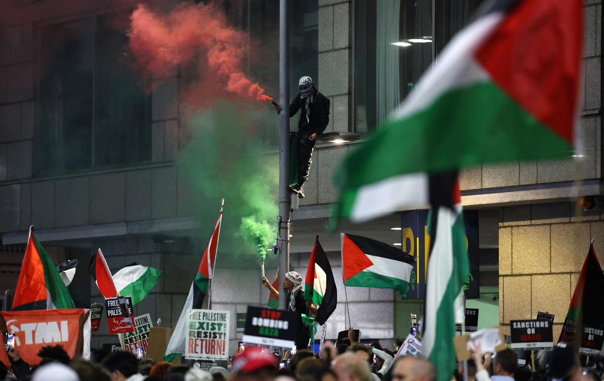 protesti, Izrael, Palestina | Krvava vojna v Izraelu in Gazi se stopnjuje, daleč od frontnih črt pa so tarča incidentov tudi številni evropski Judje.  | Foto Reuters