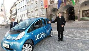 Župan Zoran Janković se je spoznal z električno prihodnostjo