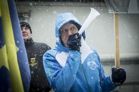 protest policistov pred vlado