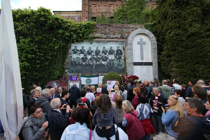 Superga letalska nesreča | Danes mineva 73 let od letalske nesreče, v kateri so umrli nogometaši Torina, takrat najboljše ekipe na Apeninskem polotoku. | Foto Guliverimage