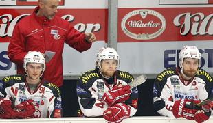 S Celovcem ga je lani polomil, Innsbruck bi z njim zaplul v končnico