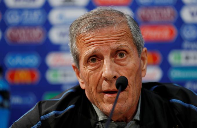 Oscar Tabarez, ki na klopi Urugvaja sedi že 12 let, se želi spet uvrstiti v polfinale svetovnega prvenstva. | Foto: Reuters