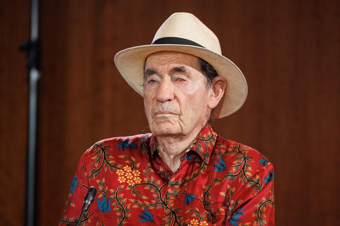 "Največje zagotovilo za preživetje Izraela je močna Palestina," trdi Albie Sachs. | Foto: STA