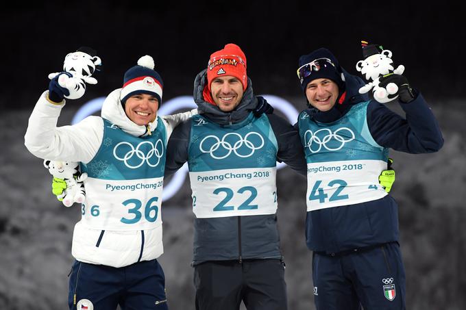 Družbo sta mu delala Čeh Michael Krcmar in Italijan Dominik Windisch. | Foto: Getty Images