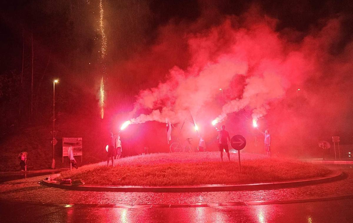 Zagorje Primož Roglič | Veselje navijačev Primoža Rogliča v njegovih krajih | Foto STA